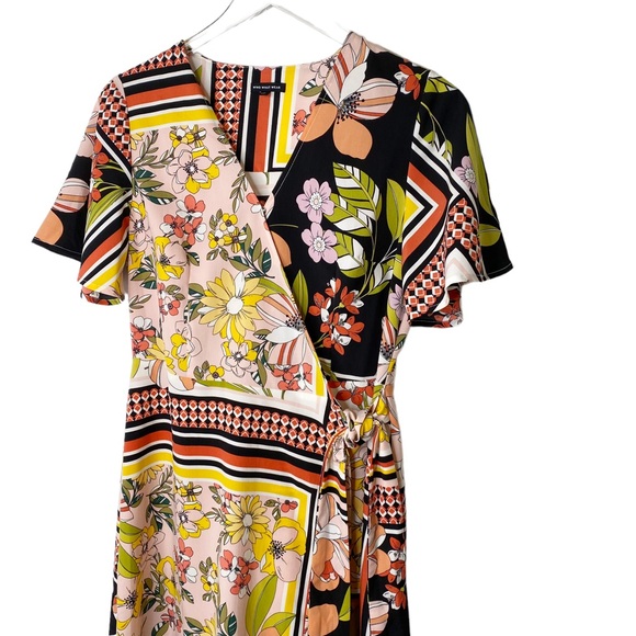 Who What Wear Multicolor Floral Wrap MIDI Dress Size Small - Picture 4 of 8